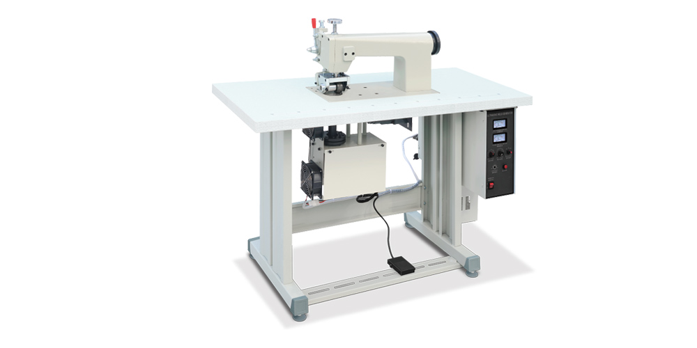 Machine à dentelure ultrasonore a